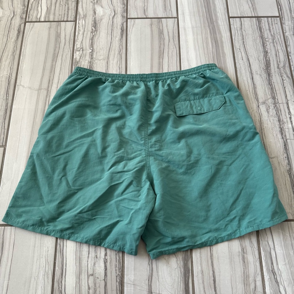 Patagonia Baggies shorts. EUC - Picture 4 of 4